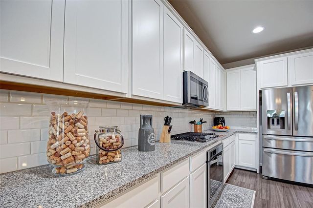 23811 Via Viale Dr, Richmond, TX 77406