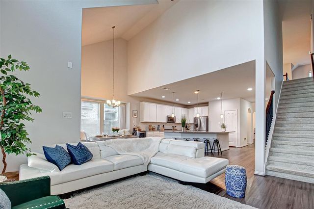 23811 Via Viale Dr, Richmond, TX 77406