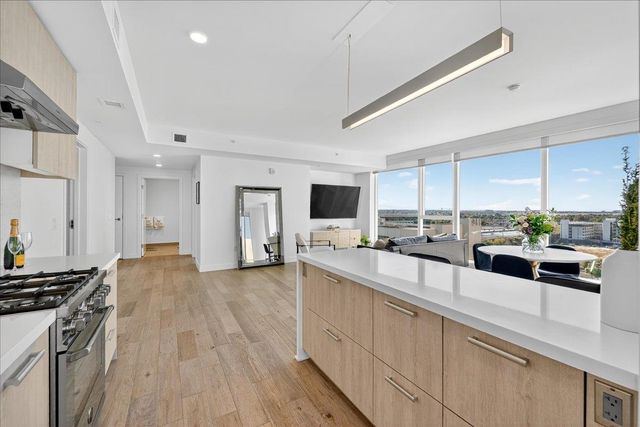 188 W Saint James Street 11101, San Jose, CA 95110