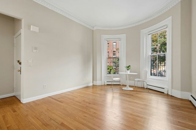 130 Pembroke St 2, Boston, MA 02118