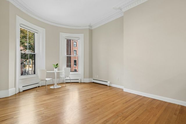 130 Pembroke St 2, Boston, MA 02118