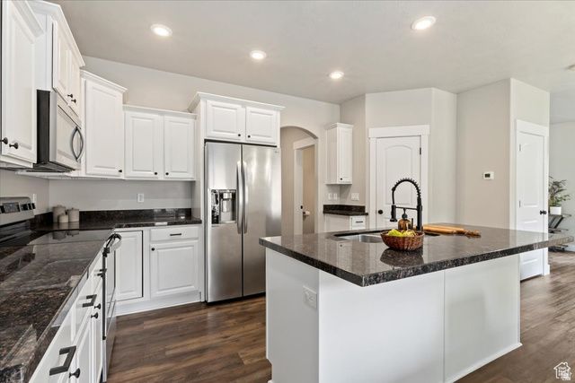 4062 N HEATHERFIELD LN, Lehi, UT 84043