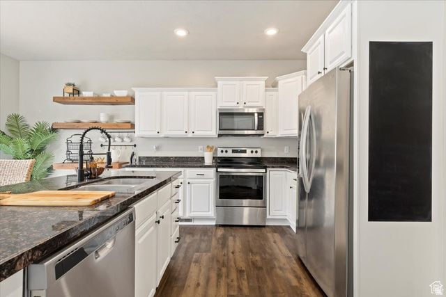 4062 N HEATHERFIELD LN, Lehi, UT 84043