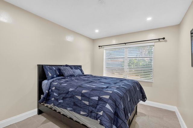 4361 NW 12th Drive NW, Deerfield Beach, FL 33064