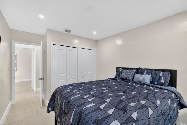 4361 NW 12th Drive NW, Deerfield Beach, FL 33064