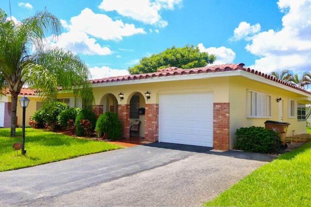4361 NW 12th Drive NW, Deerfield Beach, FL 33064