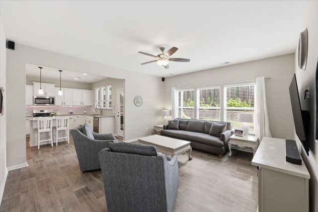 443 Fox Sparrow Court, Summerville, SC 29486