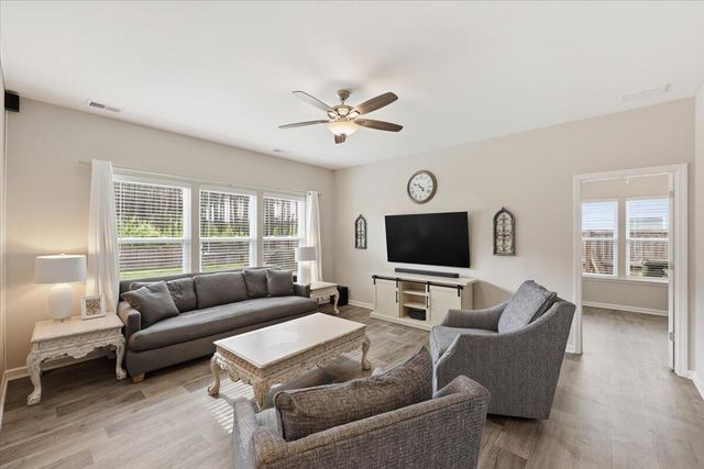 443 Fox Sparrow Court, Summerville, SC 29486