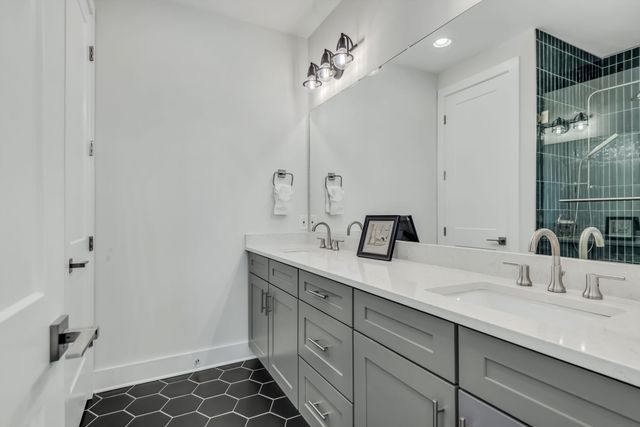 2176 Carson St Apt 24, Nashville, TN 37211