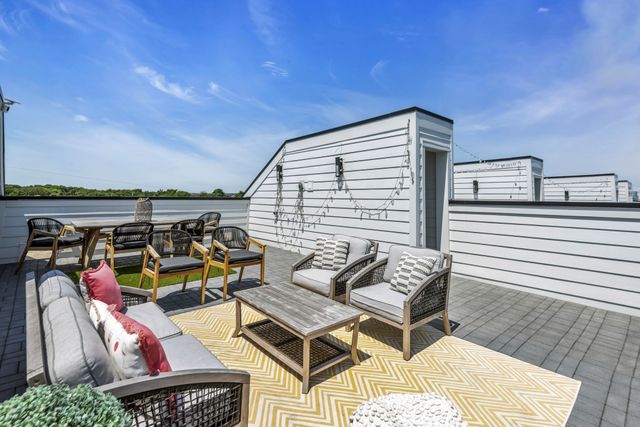 2176 Carson St Apt 24, Nashville, TN 37211