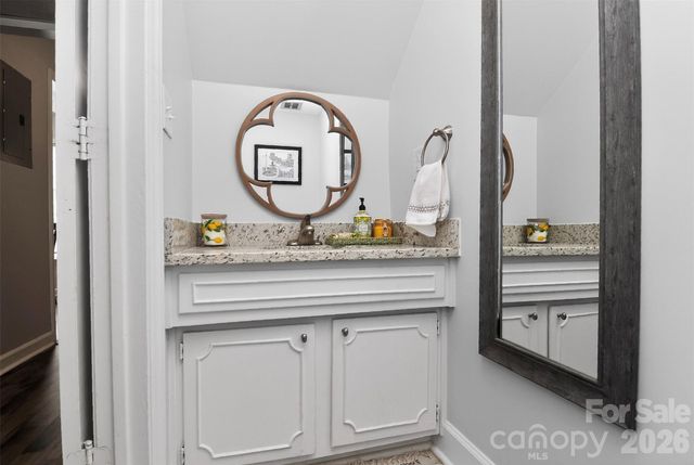 7124 Quail Meadow Lane, Charlotte, NC 28210