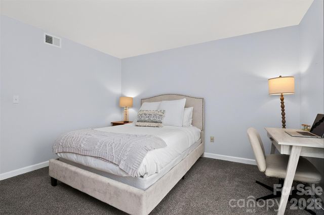 7124 Quail Meadow Lane, Charlotte, NC 28210