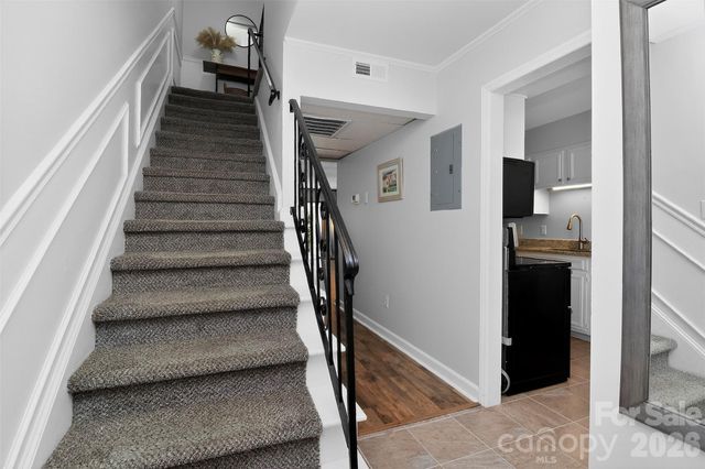 7124 Quail Meadow Lane, Charlotte, NC 28210