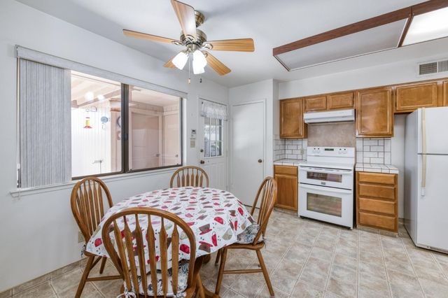 1817 W Santa Ana Avenue, Fresno, CA 93705