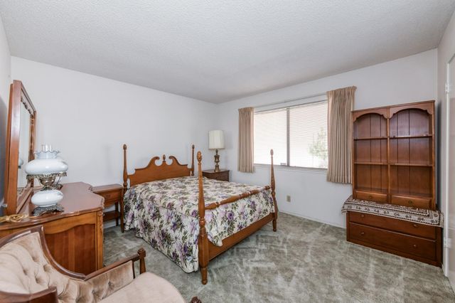 1817 W Santa Ana Avenue, Fresno, CA 93705