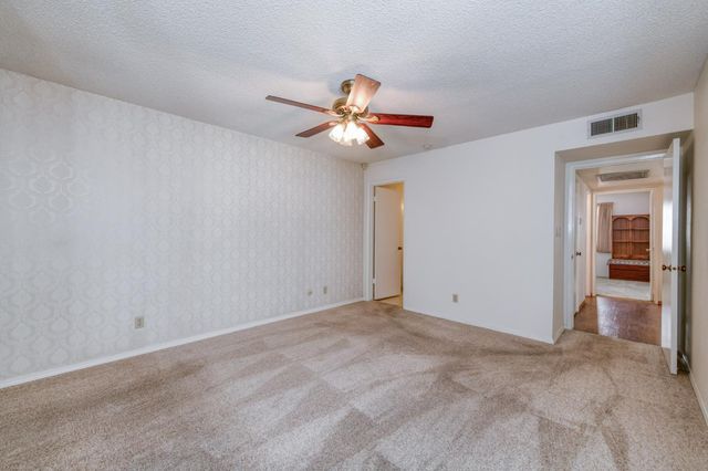 1817 W Santa Ana Avenue, Fresno, CA 93705