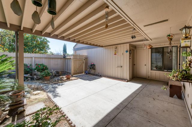 1817 W Santa Ana Avenue, Fresno, CA 93705