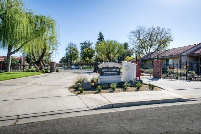 1817 W Santa Ana Avenue, Fresno, CA 93705