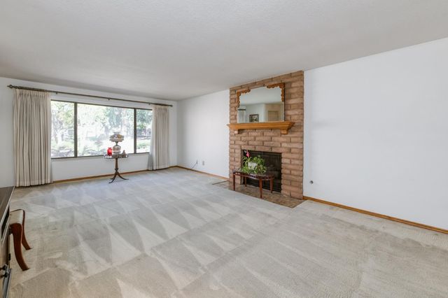 1817 W Santa Ana Avenue, Fresno, CA 93705