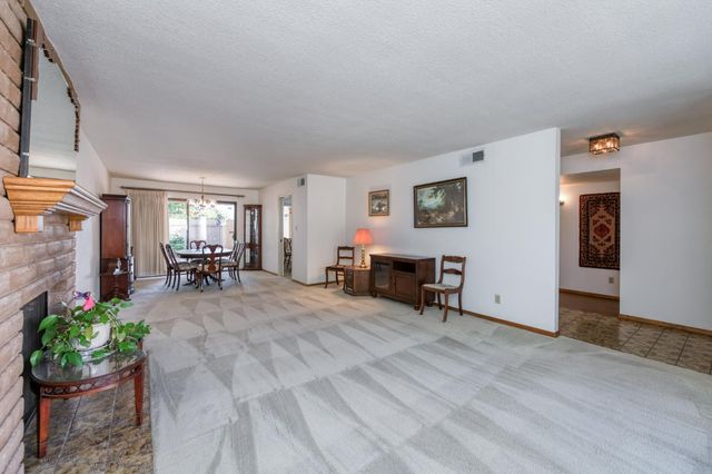 1817 W Santa Ana Avenue, Fresno, CA 93705