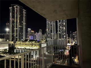 800 N Miami Ave E-1605, Miami, FL 33136