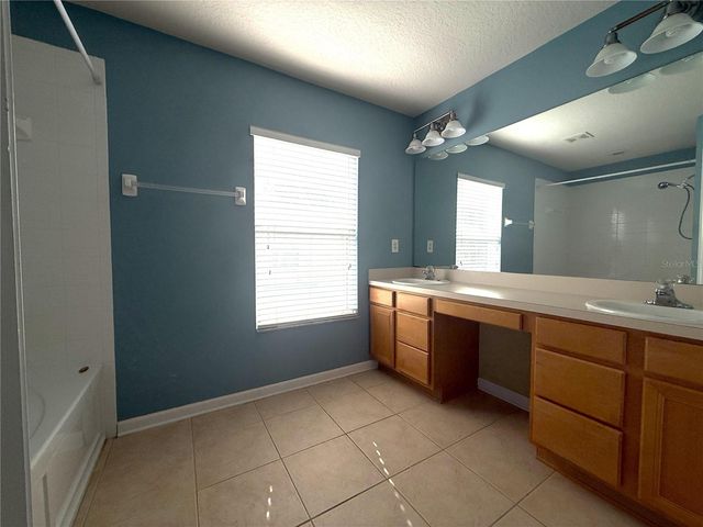 26627 CASTLEVIEW WAY, Wesley Chapel, FL 33544