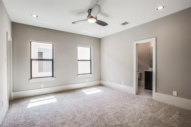 5506 E Petty Street, Houston, TX 77007