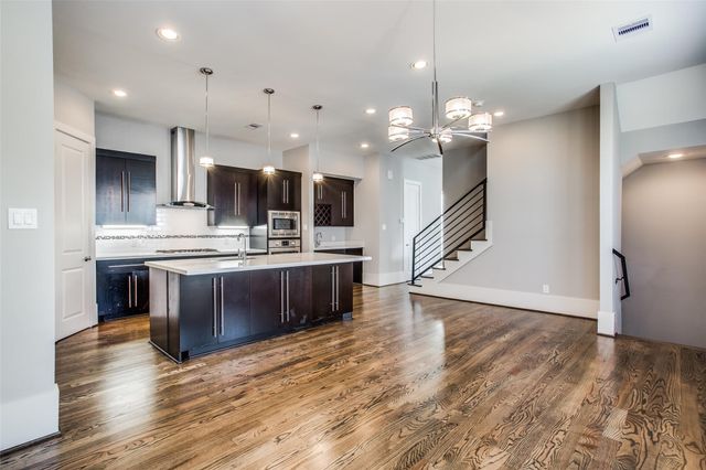 5506 E Petty Street, Houston, TX 77007