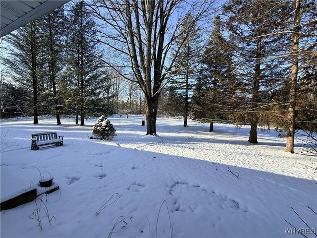 9442 Francis Road, Bethany, NY 14020