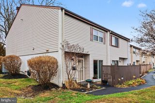 550 N YORK RD #1-A, Hatboro, PA 19040