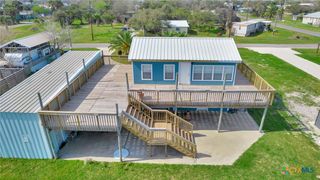705 W Jefferson Avenue, Port O'connor, TX 77982