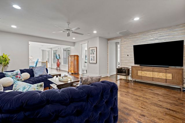 7102 Coronado Avenue, Dallas, TX 75214