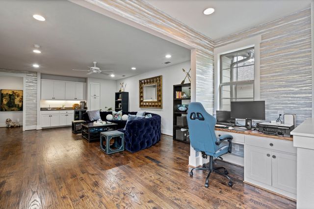 7102 Coronado Avenue, Dallas, TX 75214