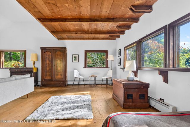 28 Ballantine Lane, Woodstock, NY 12409