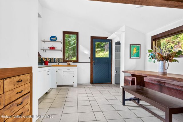 28 Ballantine Lane, Woodstock, NY 12409