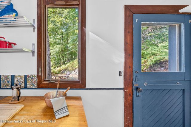 28 Ballantine Lane, Woodstock, NY 12409