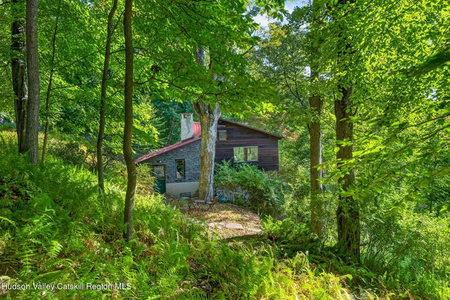 28 Ballantine Lane, Woodstock, NY 12409