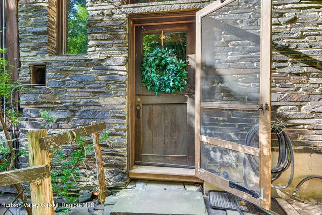 28 Ballantine Lane, Woodstock, NY 12409