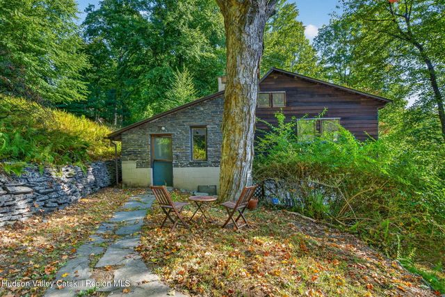 28 Ballantine Lane, Woodstock, NY 12409