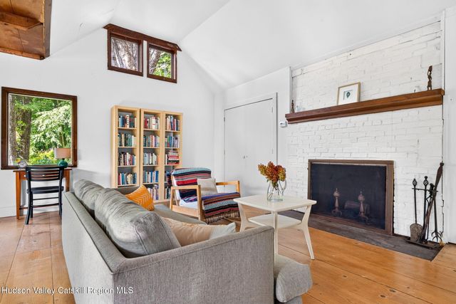 28 Ballantine Lane, Woodstock, NY 12409