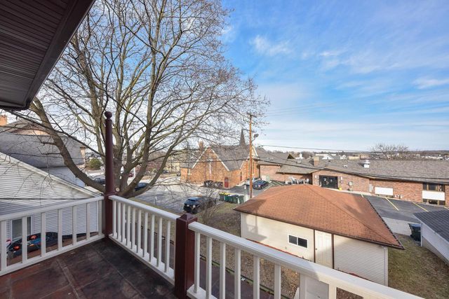 139 N 8th AVENUE, West Bend, WI 53095