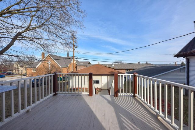 139 N 8th AVENUE, West Bend, WI 53095