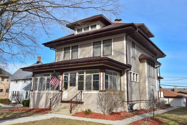 139 N 8th AVENUE, West Bend, WI 53095