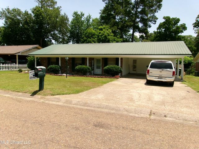 305 John Glenn Avenue, Natchez, MS 39120