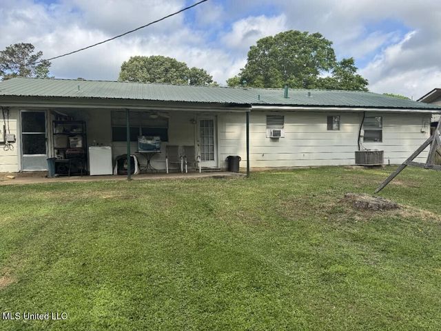 305 John Glenn Avenue, Natchez, MS 39120