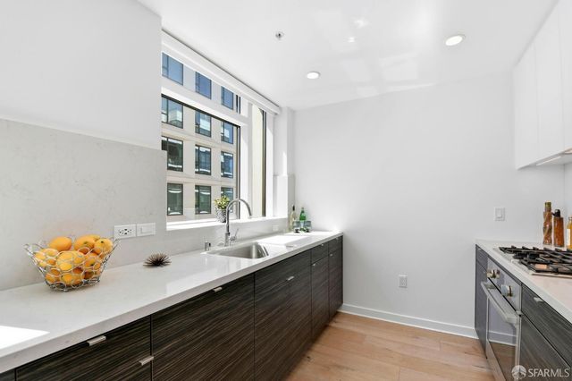 1688 Pine Street E1008, San Francisco, CA 94109