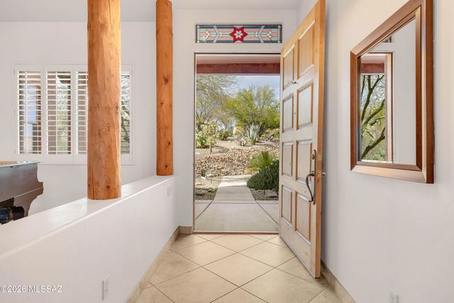 641 W Silver Eagle Court, Oro Valley, AZ 85755