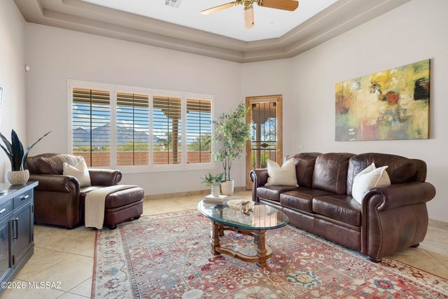 641 W Silver Eagle Court, Oro Valley, AZ 85755