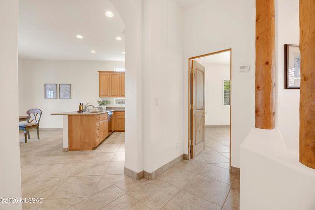 641 W Silver Eagle Court, Oro Valley, AZ 85755