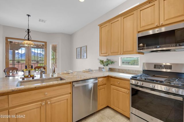 641 W Silver Eagle Court, Oro Valley, AZ 85755